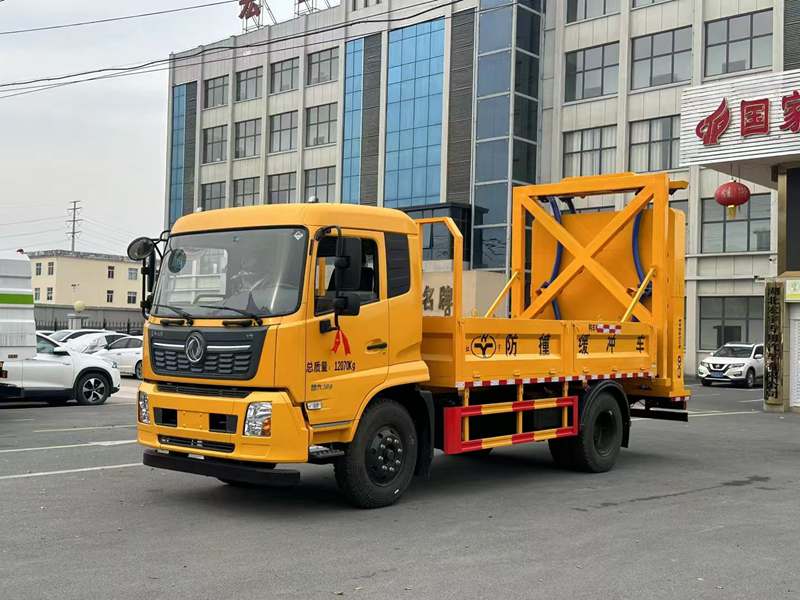 东风天锦防撞缓冲车（宏宇）